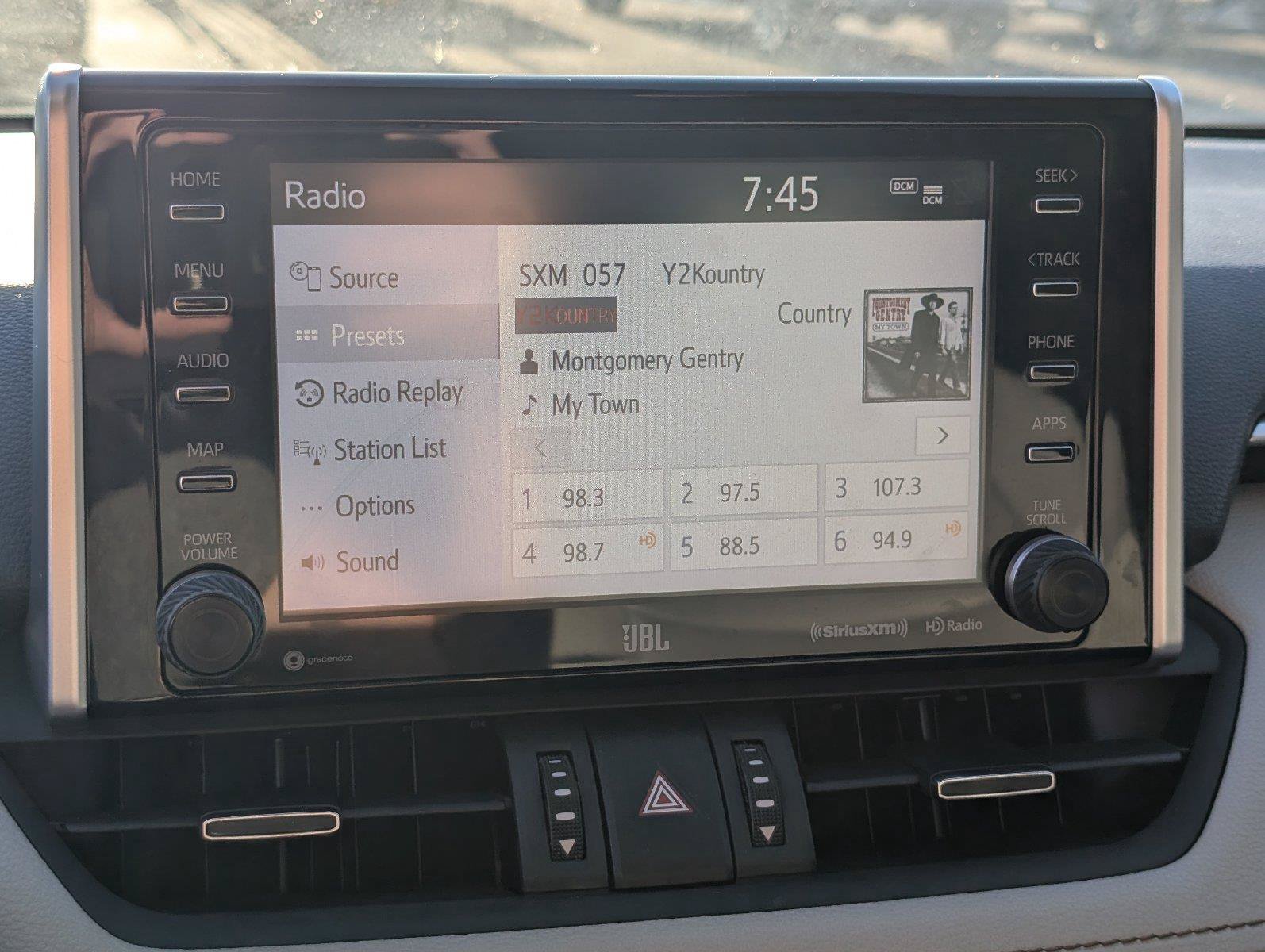 Used 2020 Toyota RAV4 Limited FWD image 22