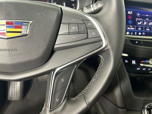 Certified 2025 Cadillac XT5 Luxury image 16