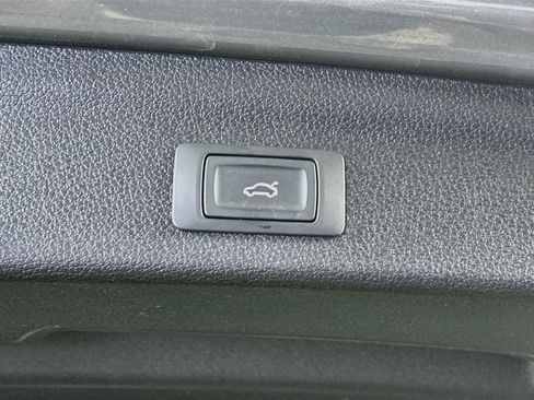 Used 2025 Audi Q3 2.0T Premium AWD/4WD image 29