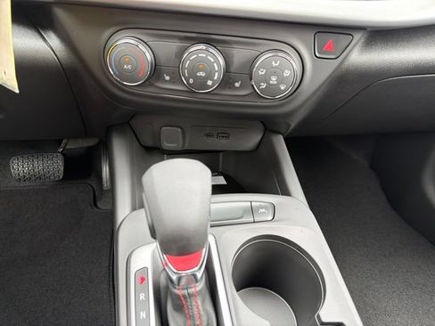 New 2026 Chevrolet Trax RS w/ Sunroof Package FWD image 21
