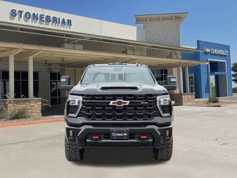 New 2026 Chevrolet Silverado 2500 ZR2 AWD/4WD image 9