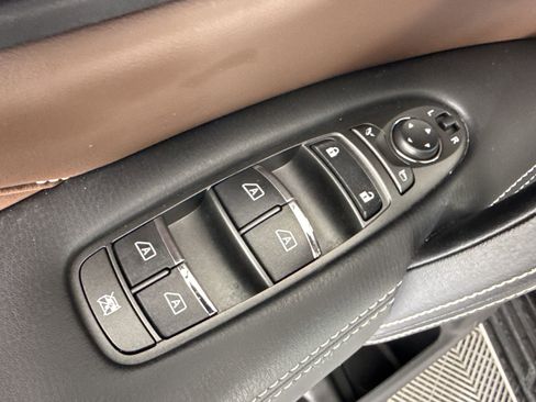 Used 2024 INFINITI QX80 Premium Select w/ All-Season Package RWD image 13