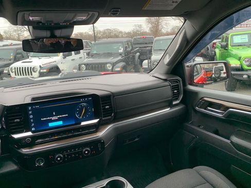 Used 2024 Chevrolet Silverado 1500 LT Trail Boss w/ Protection Package image 35