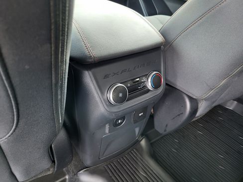 Certified 2025 Ford Explorer Active RWD image 18