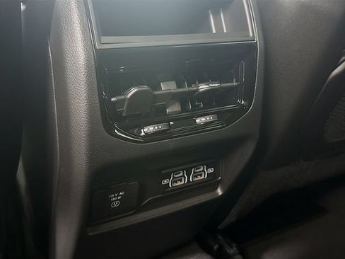 New 2025 Jeep Grand Cherokee Laredo X w/ Luxury Tech Group I AWD/4WD image 25