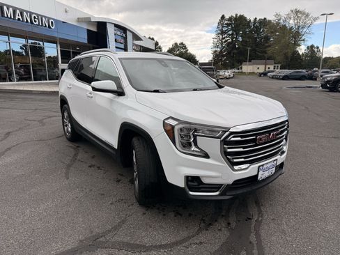 Certified 2023 GMC Terrain SLT image 7