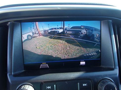 Used 2022 Chevrolet Colorado LT AWD/4WD image 10