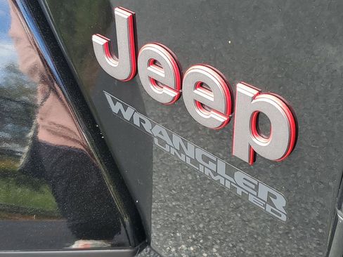 Used 2021 Jeep Wrangler Unlimited Rubicon image 28