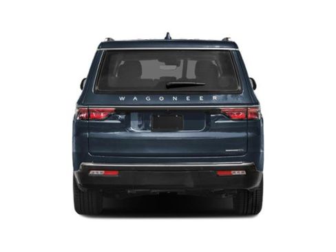 Used 2024 Jeep Wagoneer L Series II RWD image 5