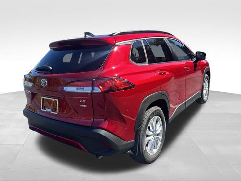 Certified 2025 Toyota Corolla Cross LE AWD/4WD image 5