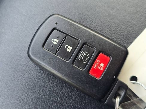 Used 2018 Toyota RAV4 Limited w/ All Weather Liner Package AWD/4WD image 38