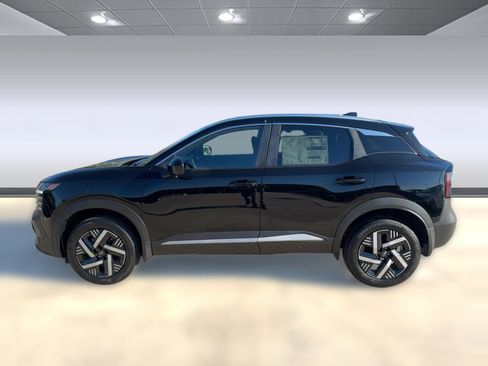 New 2026 Nissan Kicks SV image 2