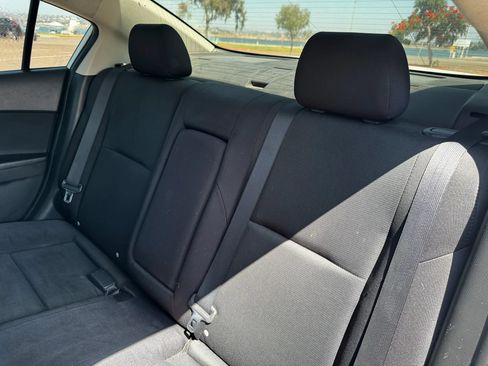 Used 2011 MAZDA MAZDA3 s Sport w/ Tech Pkg FWD image 26