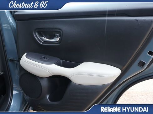 Used 2025 Honda HR-V LX image 12