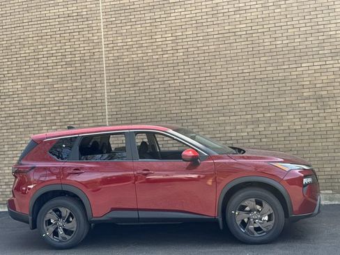 New 2026 Nissan Rogue SV AWD/4WD image 17