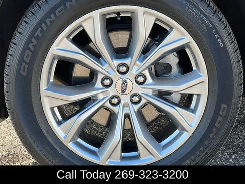 Used 2020 Ford Explorer XLT w/ Equipment Group 202A image 8