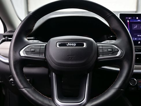 Used 2022 Jeep Compass Limited AWD/4WD image 25