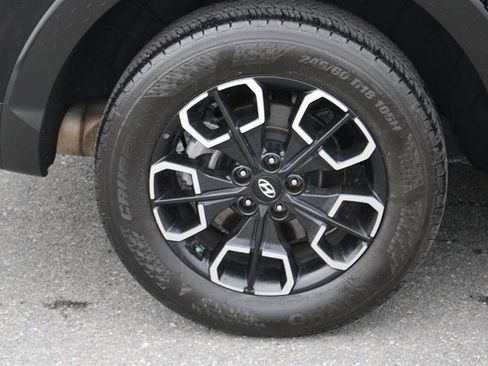 Used 2023 Hyundai Santa Cruz SE AWD/4WD image 9