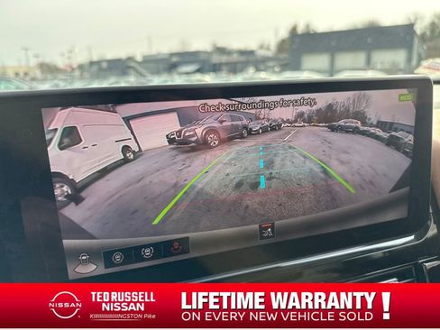 New 2026 Nissan Pathfinder Platinum image 32