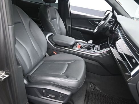 Used 2022 Audi Q7 3.0T Premium Plus w/ Premium Plus Package AWD/4WD image 30