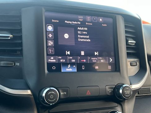 Used 2024 RAM 2500 Big Horn w/ Bed Utility Group image 17