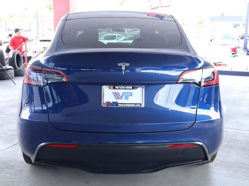 Used 2021 Tesla Model Y Long Range AWD/4WD image 8