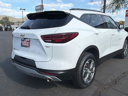 Used 2023 Chevrolet Blazer LT AWD/4WD image 3
