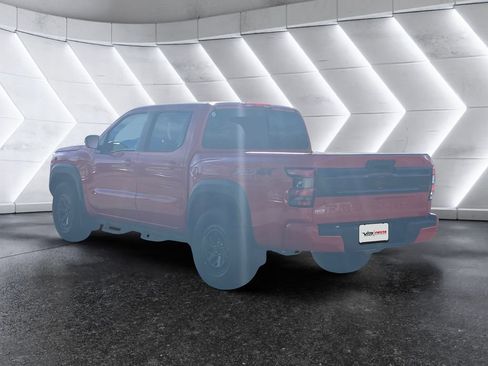 Used 2025 Nissan Frontier PRO-4X image 6