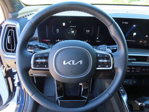 Certified 2024 Kia Sorento SX Prestige AWD/4WD image 23