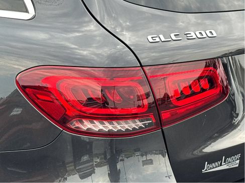Used 2022 Mercedes-Benz GLC 300 4MATIC w/ AMG Line image 6