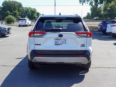 Used 2023 Toyota RAV4 XSE AWD/4WD image 7