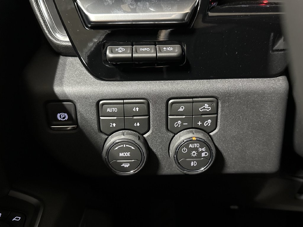 New 2026 Chevrolet Silverado 2500 High Country w/ High Country Premium Package AWD/4WD image 19