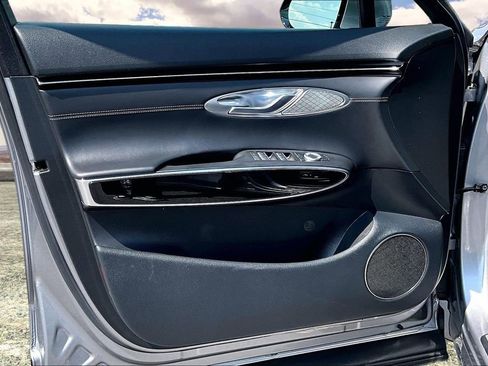 Used 2025 Genesis GV70 2.5T AWD/4WD image 20