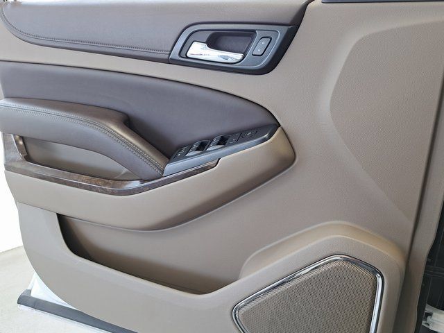 Used 2015 Chevrolet Suburban LS RWD image 19