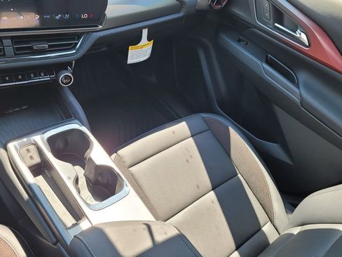 New 2025 Chevrolet Equinox EV RS w/ Convenience Package II image 23