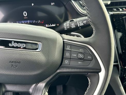 New 2025 Jeep Grand Cherokee L Laredo w/ Luxury Tech Group I image 31