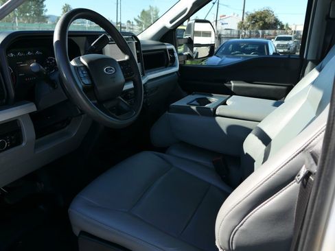 Used 2023 Ford F250 XL image 11