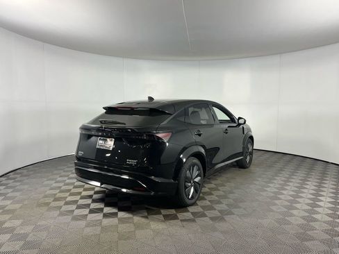 Used 2023 Nissan Ariya AWD image 8