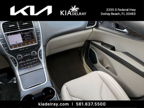 Used 2019 Lincoln Nautilus Reserve FWD image 14