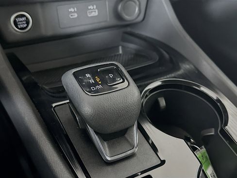 Used 2023 Nissan Rogue S image 23