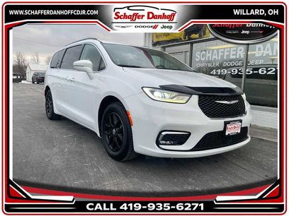 Used 2022 Chrysler Pacifica Touring-L
