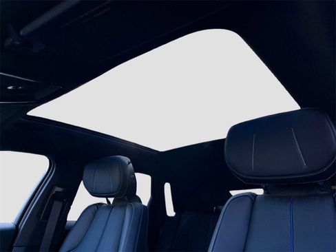 New 2026 Cadillac Lyriq Luxury image 21