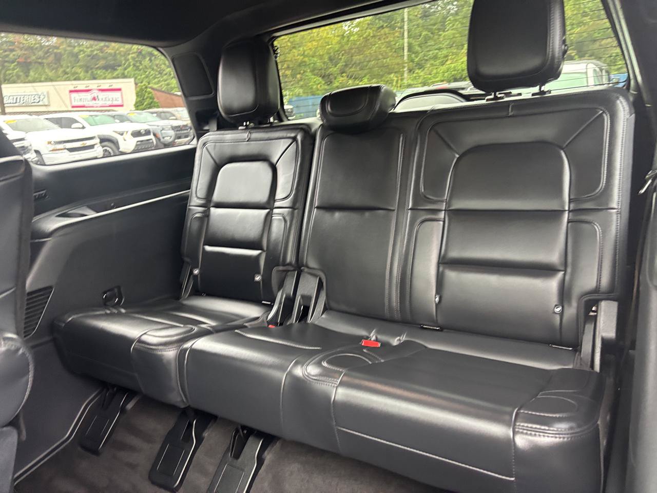 Used 2023 Lincoln Navigator Reserve AWD/4WD image 11