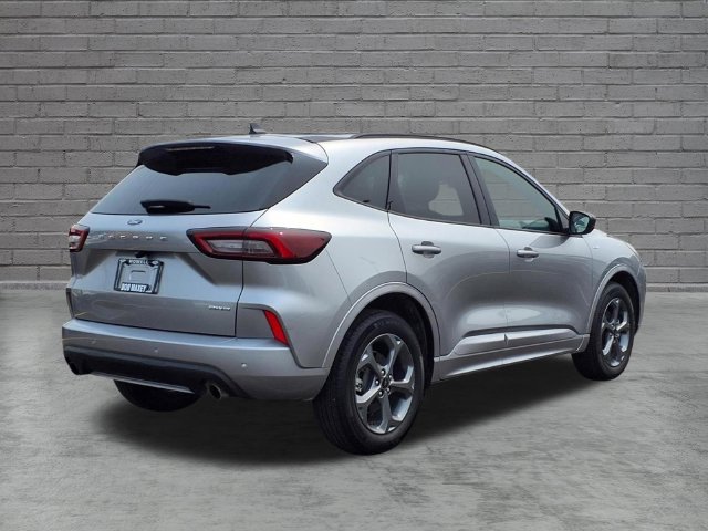 Used 2023 Ford Escape ST-Line w/ Tech Pack #1 AWD/4WD image 9