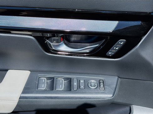 Used 2024 Honda CR-V EX-L image 15
