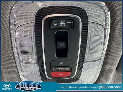 Certified 2025 Hyundai Elantra SEL FWD image 35