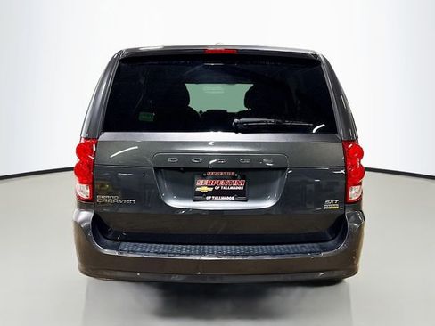 Used 2018 Dodge Grand Caravan SXT image 8