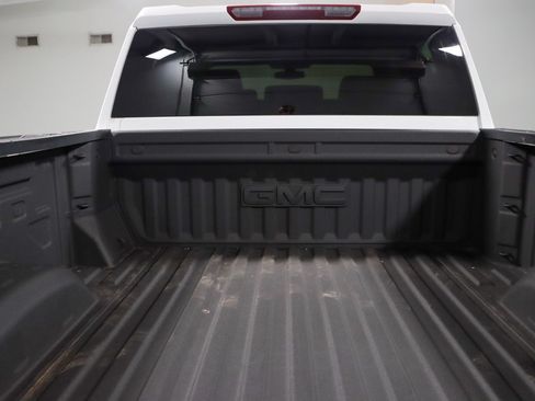 Used 2021 GMC Sierra 2500 SLE w/ SLE Value Package; AWD/4WD image 30