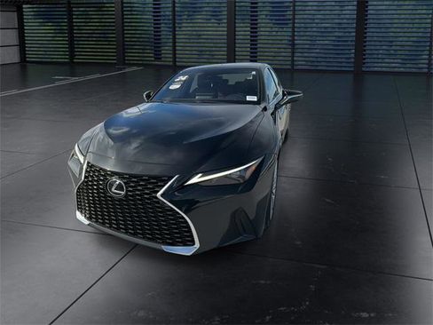 Certified 2024 Lexus IS 300 w/ Premium Package image 4