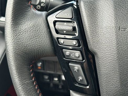 Used 2025 Nissan Frontier PRO-4X AWD/4WD image 28
